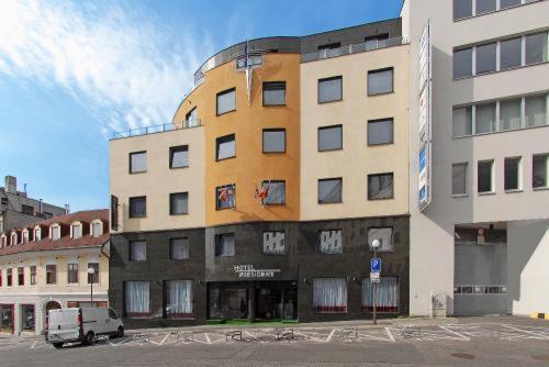 President Hotel Братислава Екстериор снимка