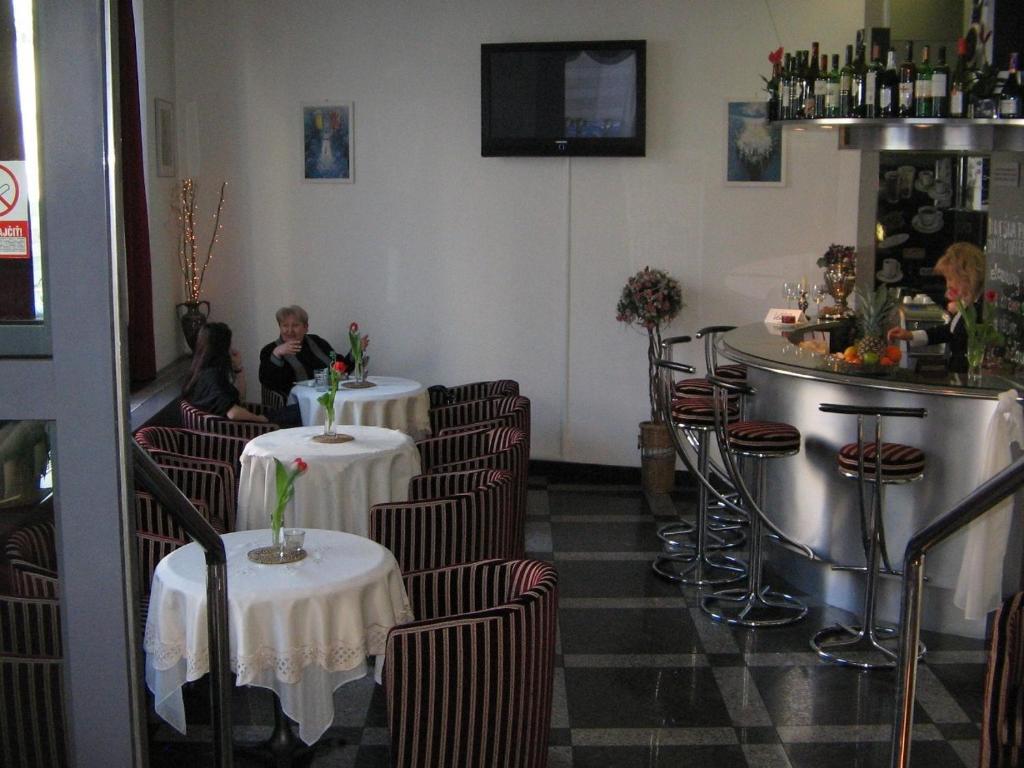 President Hotel Братислава Екстериор снимка
